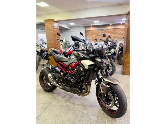KAWASAKI Z900 KAWASAKI Z900